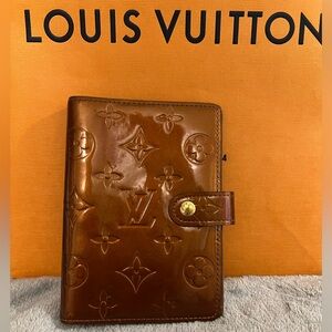 Authentic Louis Vuitton Vernis Agenda